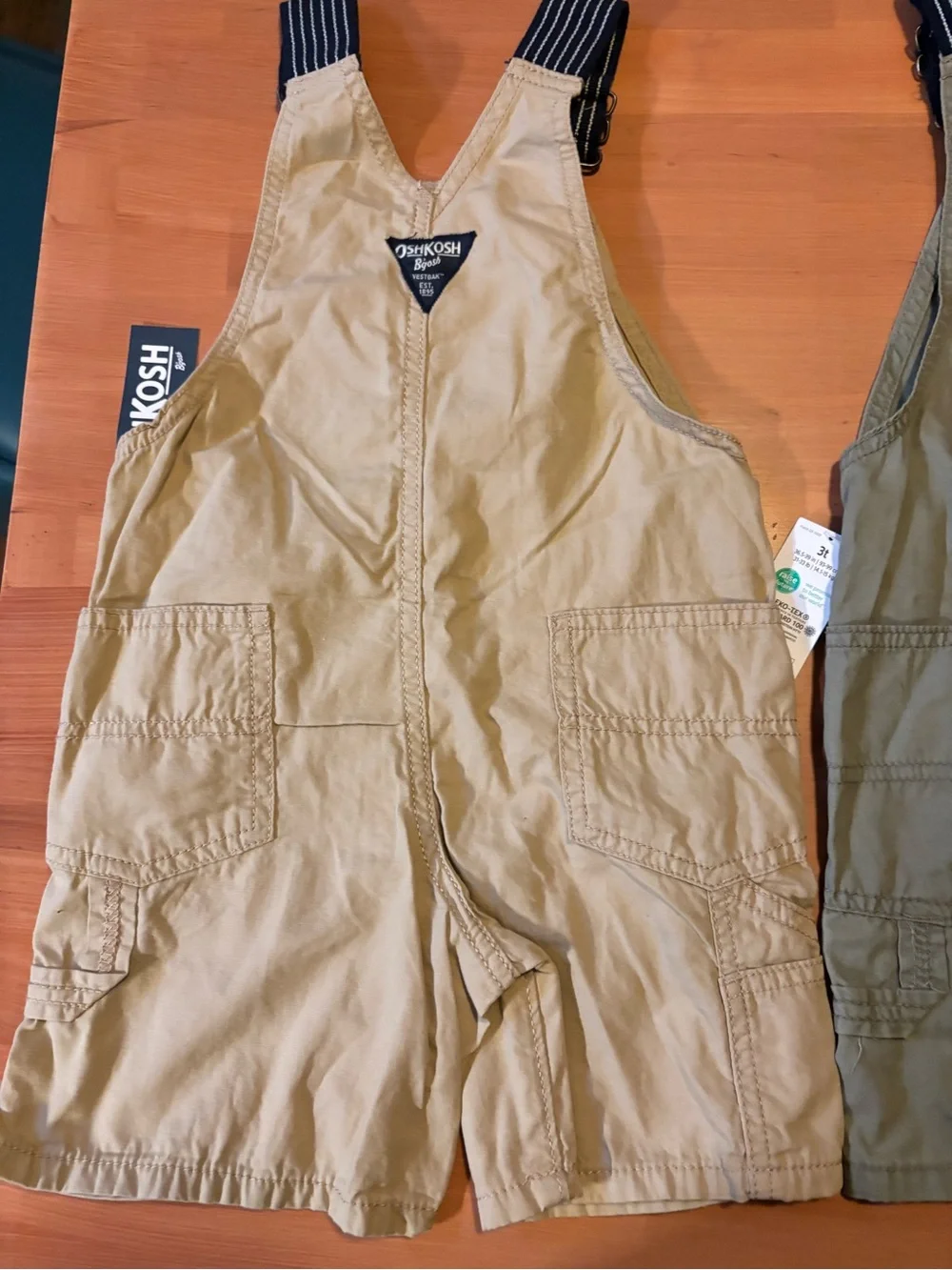 OshKosh Bgosh pair oshkosh